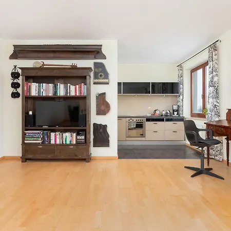 Cracow Pilotow Cosy With Free Parking By Renters