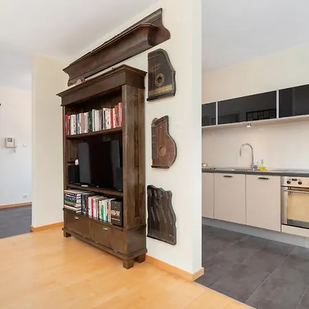 Apartman Cracow Pilotow Cosy With Free Parking By Renters