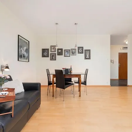Cracow Pilotow Cosy With Free Parking By Renters Cracovia